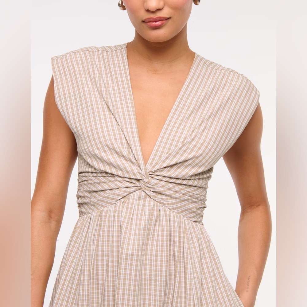 Abercrombie & Fitch Tan Tie Front Maxi Dress - Picture 2 of 9